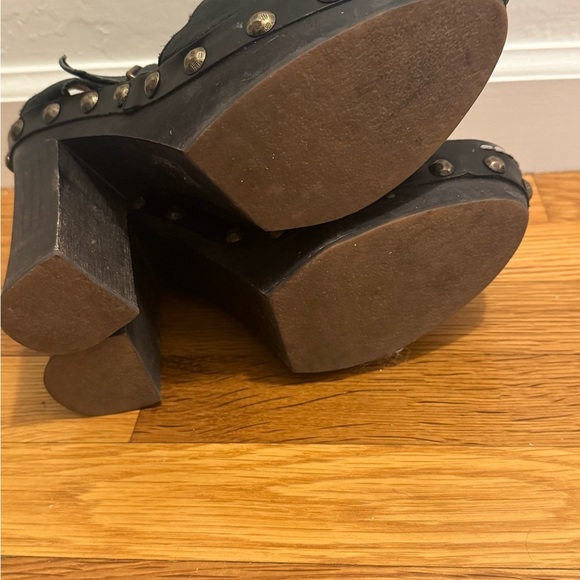 FREE PEOPLE Black Leather Wood Wonders Clogs Shoes Platform Size 10 40 Boho - Picture 7 of 7